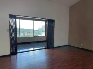 CASA EN VENTA O RENTA EN ZONA 14 EN SECTOR LA VILLA — Casa en Venta en Zona 10, Guatemala, Ciudad — miniatura 1 de 17