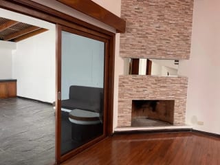 CASA EN VENTA O RENTA EN ZONA 14 EN SECTOR LA VILLA — Casa en Venta en Zona 10, Guatemala, Ciudad — miniatura 3 de 17
