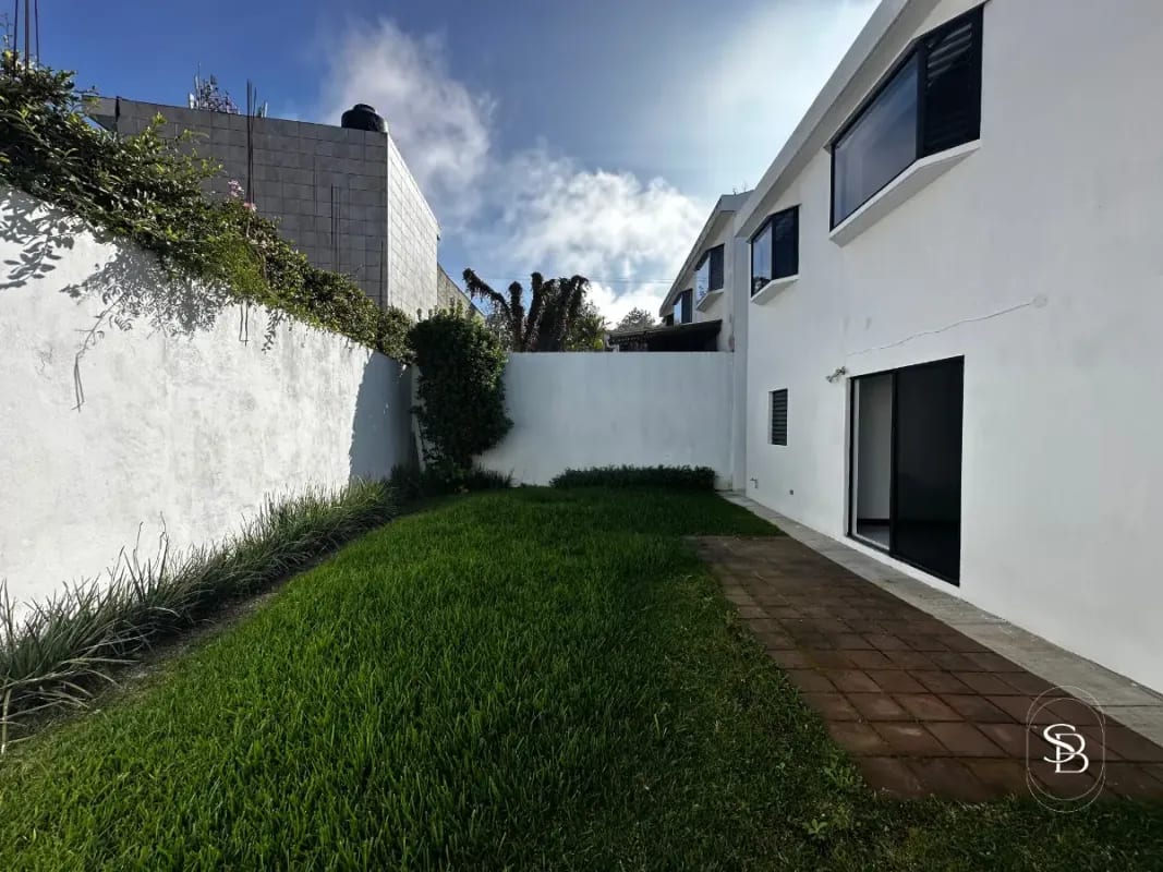 Casa en Venta – La Ensenada, Muxbal (Km 10.5 CAES) - 2