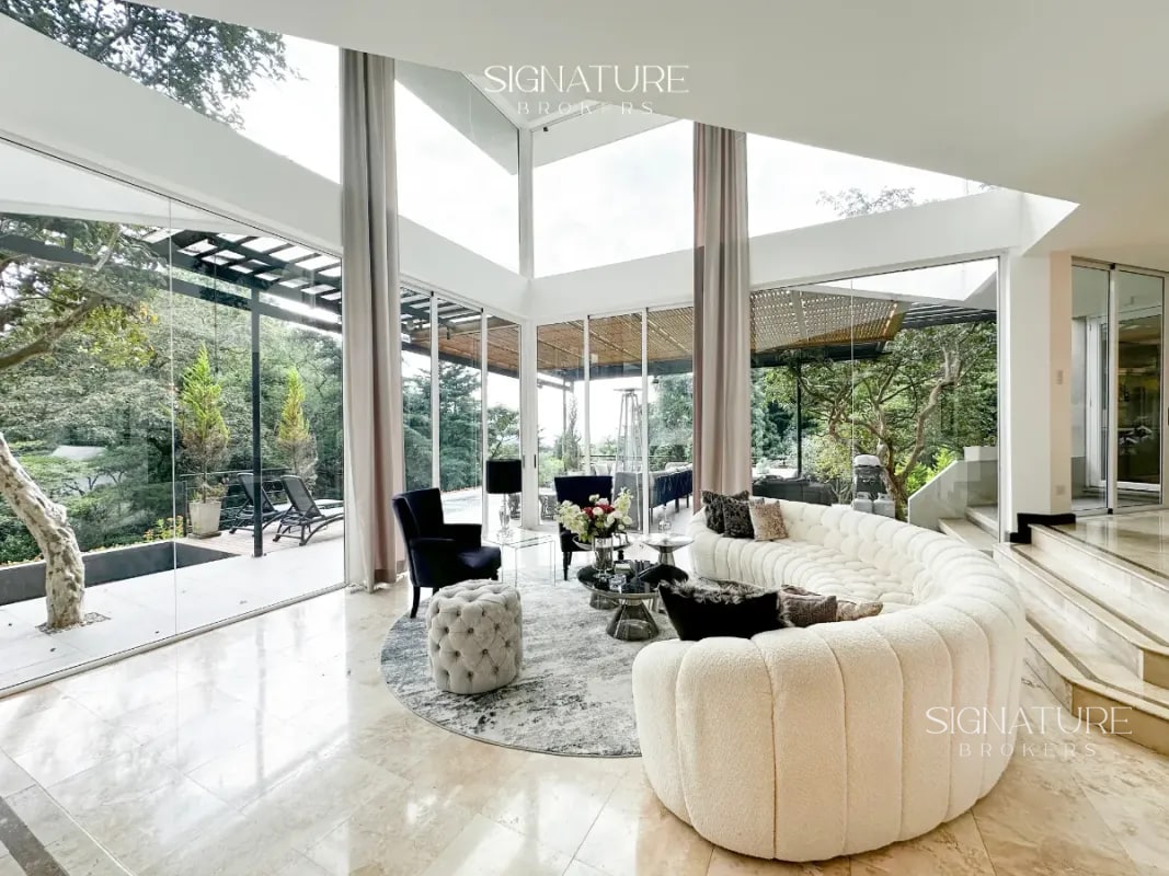 Casa en Venta - Las Tinajas, Santa Catarina Pinula. - 1